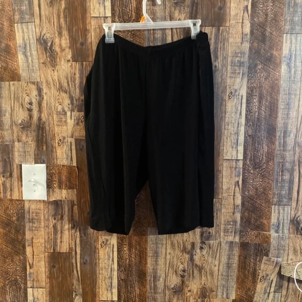 Chicos Travelers Black Bermuda Shorts